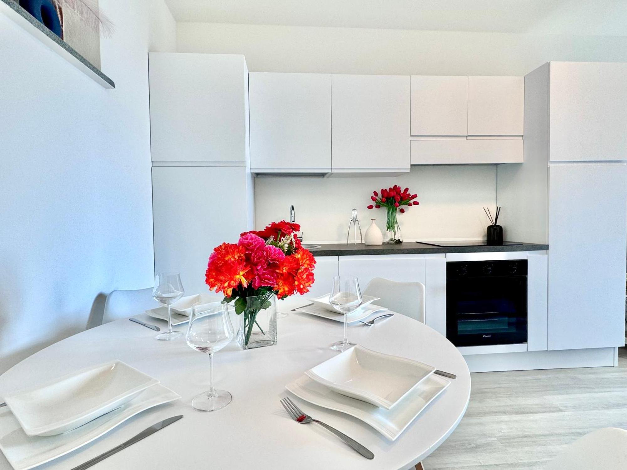 Mirage Rooms & Apartments 포르토베네레 외부 사진